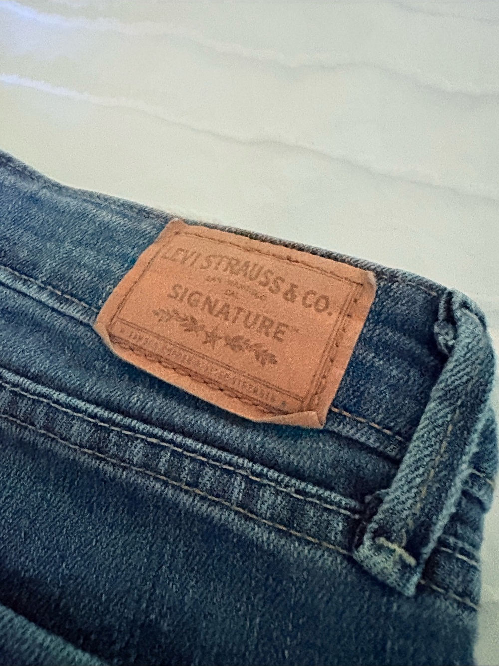 Levi Strauss & Co Signature Mid Rise Bootcut Size 4 - Picture 5 of 15
